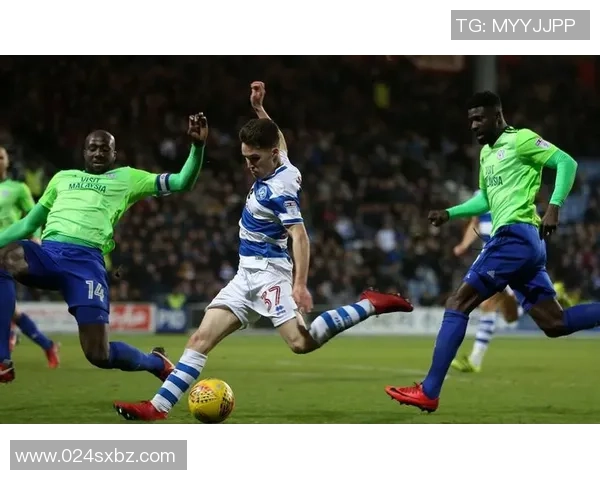 米堡与女王巡游的精彩对决揭示足球战术与团队精神的完美结合 米堡与女王巡游的精彩对决揭示足球战术与团队精神的完美结合